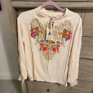 Easel Embroidered Cream Blouse